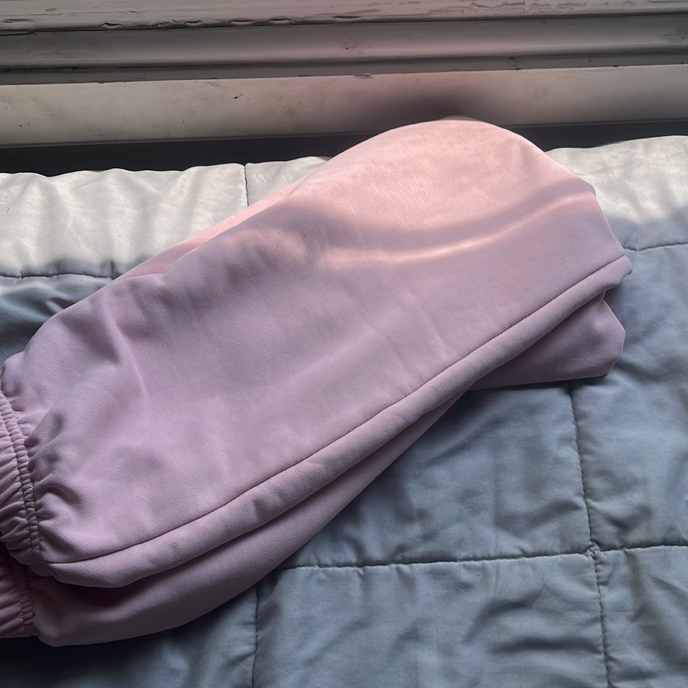 Pink Sweats💕 - Picture 3 of 3